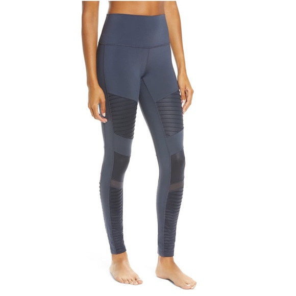 Alo Leggings - Picture 4 of 8